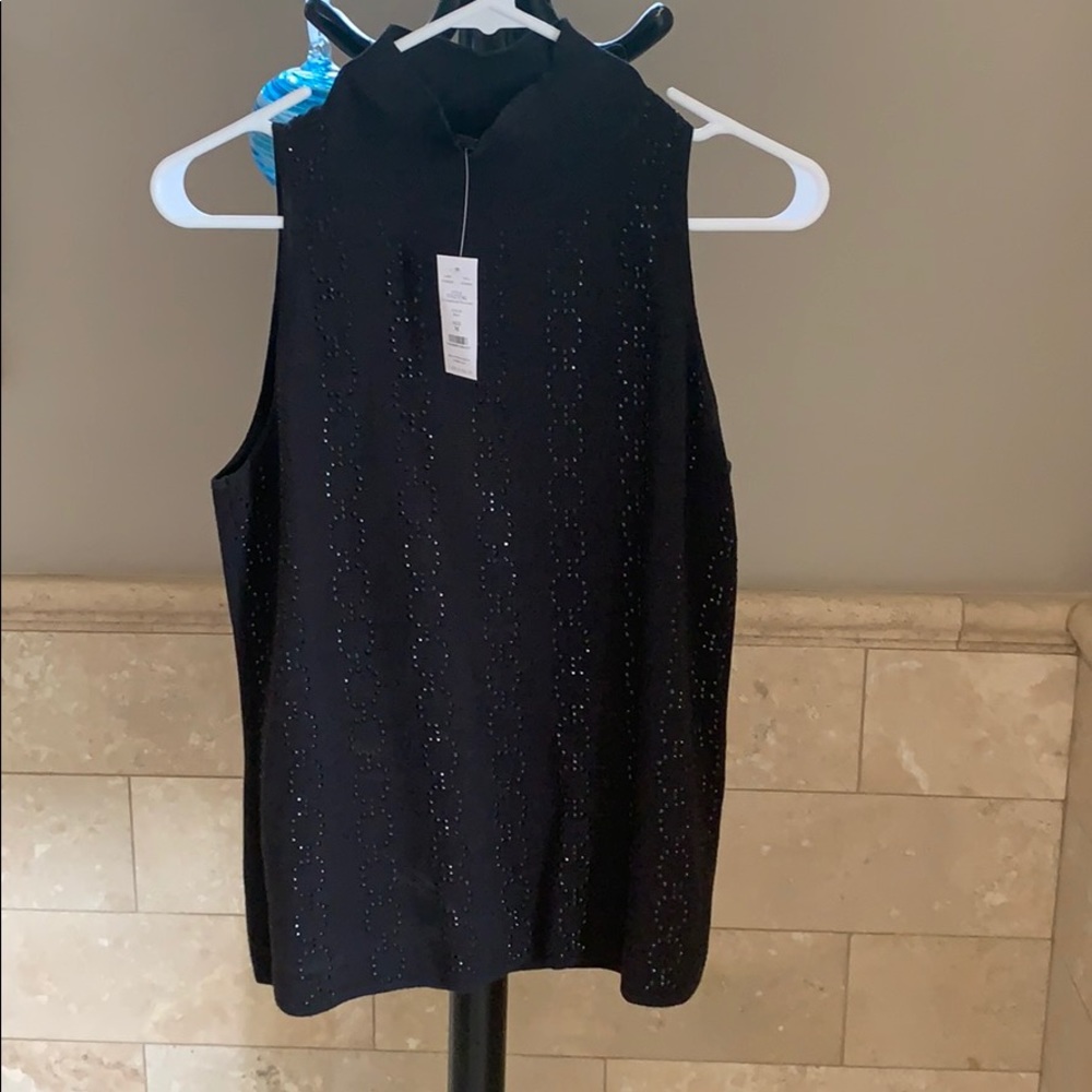 NWT WHBM sleeveless black top sz.M